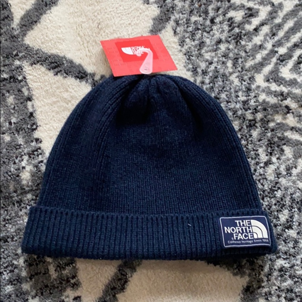BRAND NEW NORTH FACE HAT
